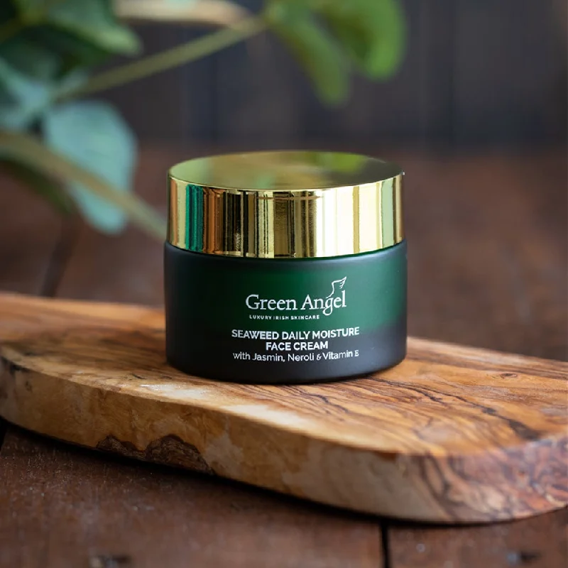 Silk blankets with a smooth and elegant touchGreen Angel Daily Moisture Face Cream