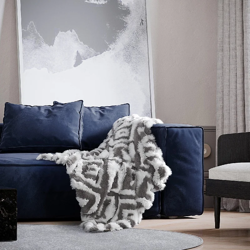 Silk blankets with a smooth and elegant touchInspired Home Ammar Knit Throw