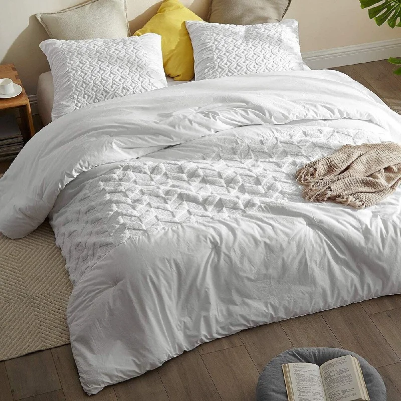 Synthetic - filled comforters like polyester for affordability and hypoallergenic propertiesSnowy Dais Oversized Comforter (Shams not included)